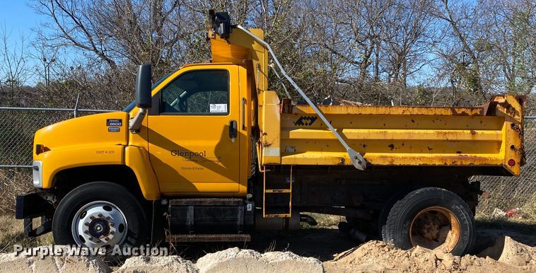 image for item DN8061 2005 GMC C8500  dump truck