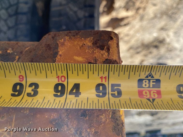 image for item DN8061 2005 GMC C8500  dump truck