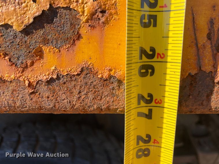 image for item DN8061 2005 GMC C8500  dump truck