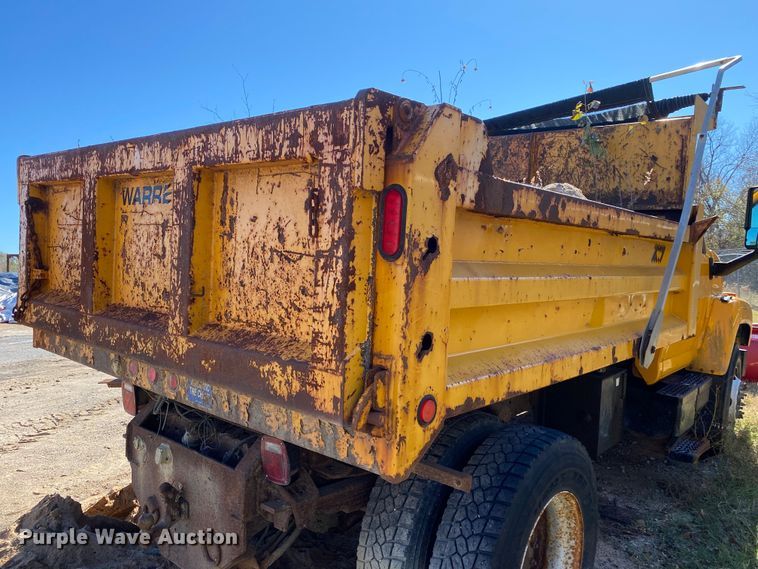 image for item DN8061 2005 GMC C8500  dump truck