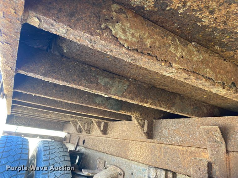 image for item DN8061 2005 GMC C8500  dump truck