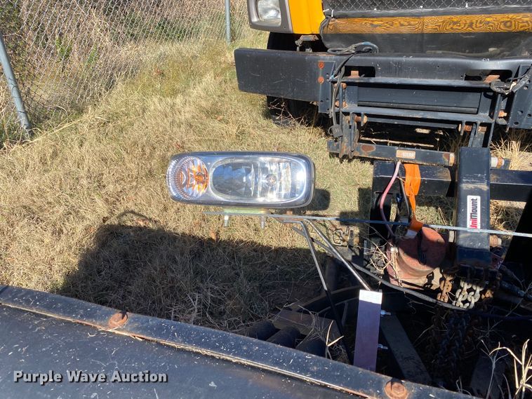 image for item DN8061 2005 GMC C8500  dump truck