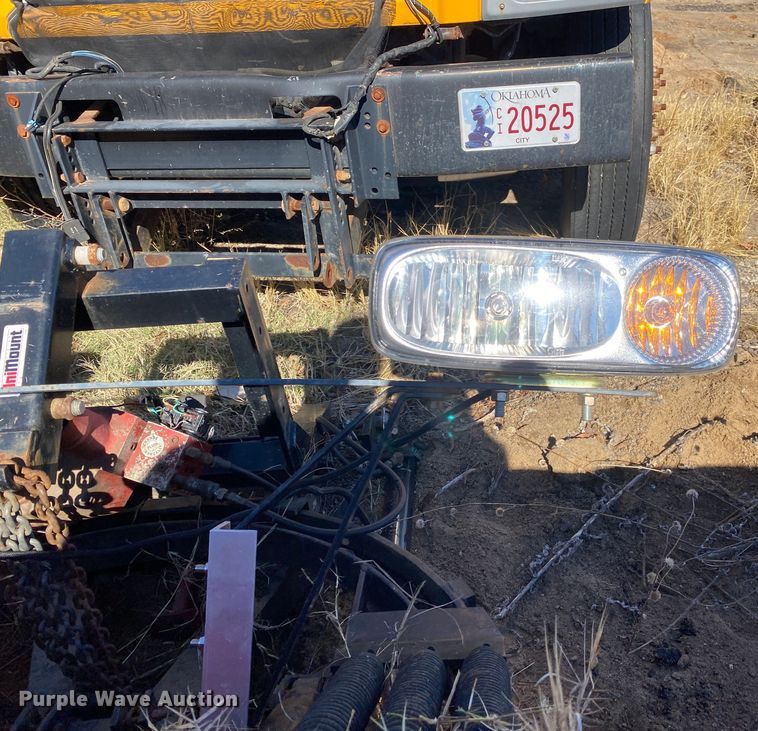 image for item DN8061 2005 GMC C8500  dump truck