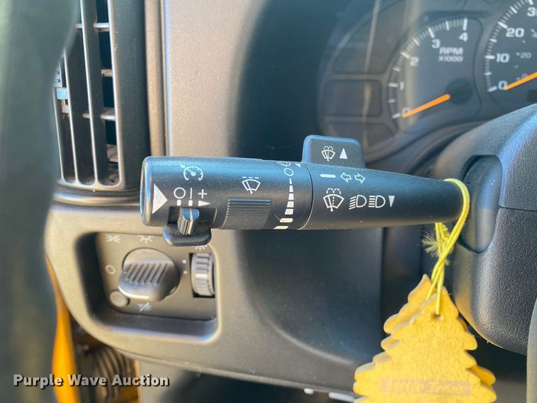 image for item DN8061 2005 GMC C8500  dump truck