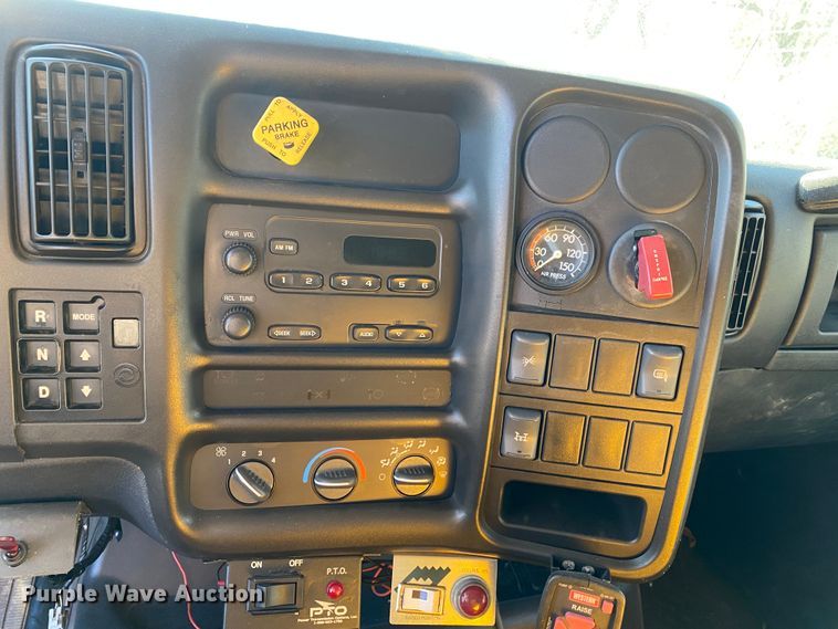 image for item DN8061 2005 GMC C8500  dump truck