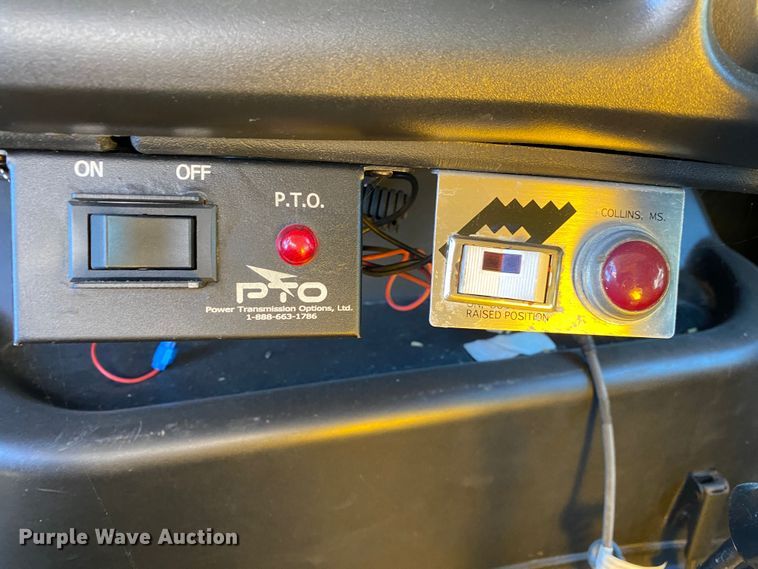 image for item DN8061 2005 GMC C8500  dump truck