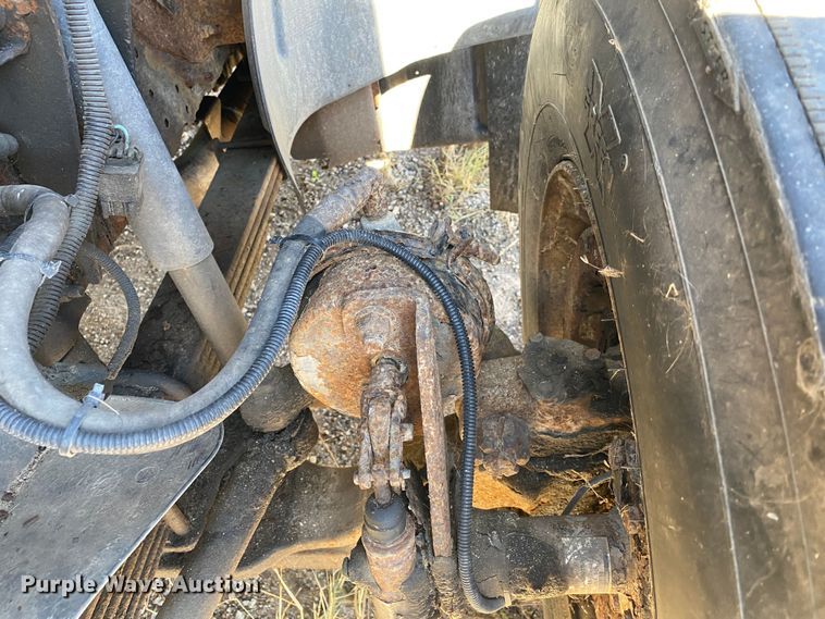 image for item DN8061 2005 GMC C8500  dump truck