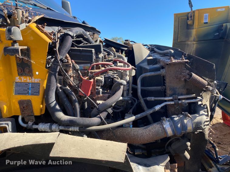 image for item DN8061 2005 GMC C8500  dump truck