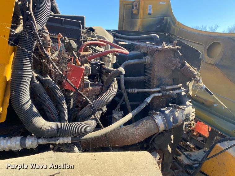 image for item DN8061 2005 GMC C8500  dump truck