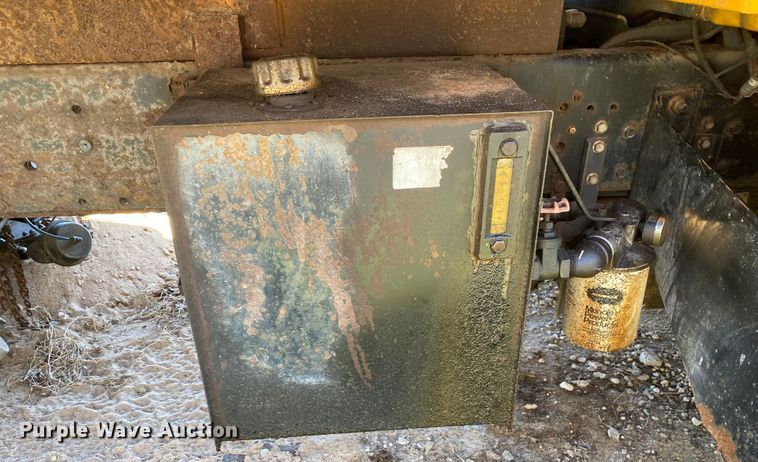 image for item DN8061 2005 GMC C8500  dump truck