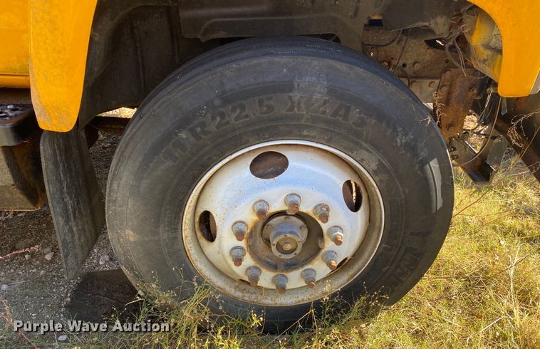 image for item DN8061 2005 GMC C8500  dump truck