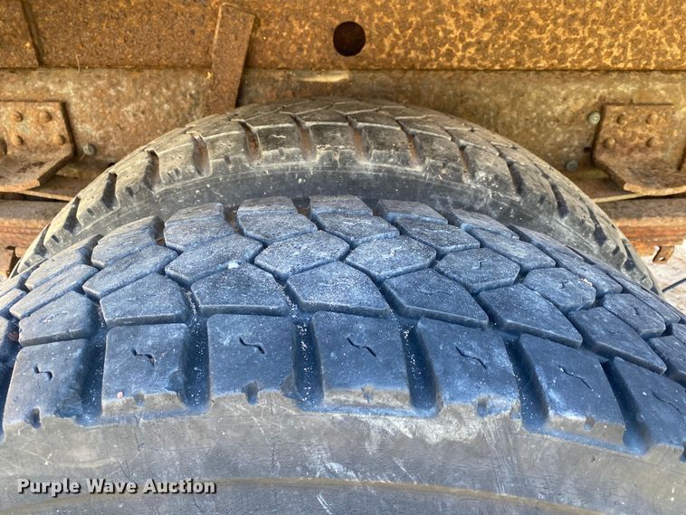 image for item DN8061 2005 GMC C8500  dump truck