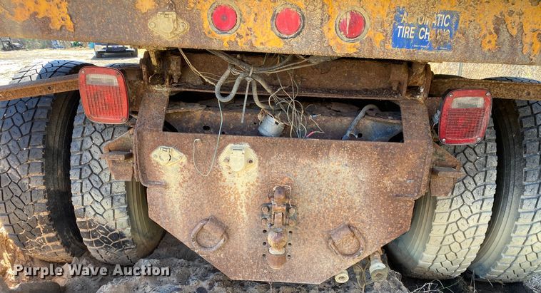 image for item DN8061 2005 GMC C8500  dump truck