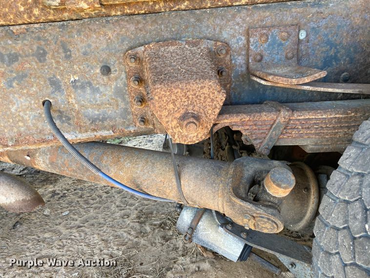 image for item DN8061 2005 GMC C8500  dump truck