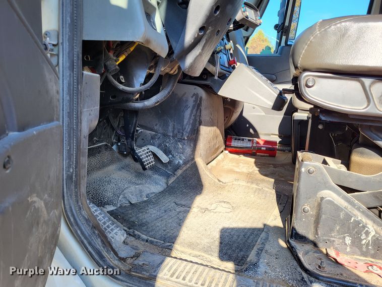 image for item DO3471 2013 International WorkStar 7500  dump truck