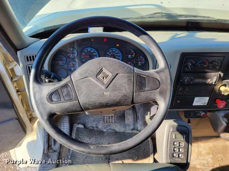 image for item DO3471 2013 International WorkStar 7500  dump truck