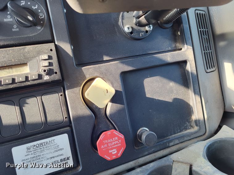 image for item DO3471 2013 International WorkStar 7500  dump truck