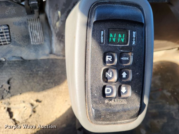 image for item DO3471 2013 International WorkStar 7500  dump truck