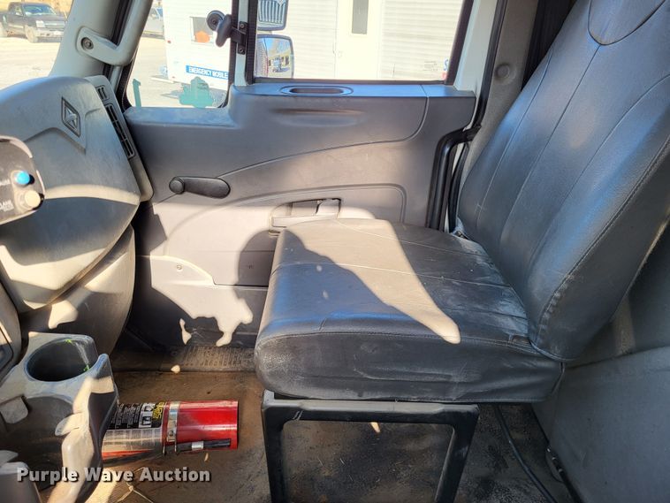 image for item DO3471 2013 International WorkStar 7500  dump truck