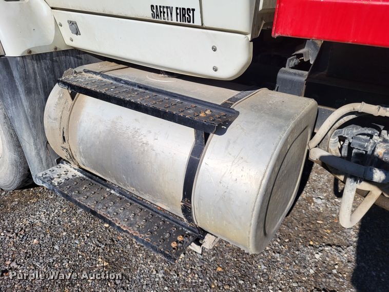 image for item DO3471 2013 International WorkStar 7500  dump truck