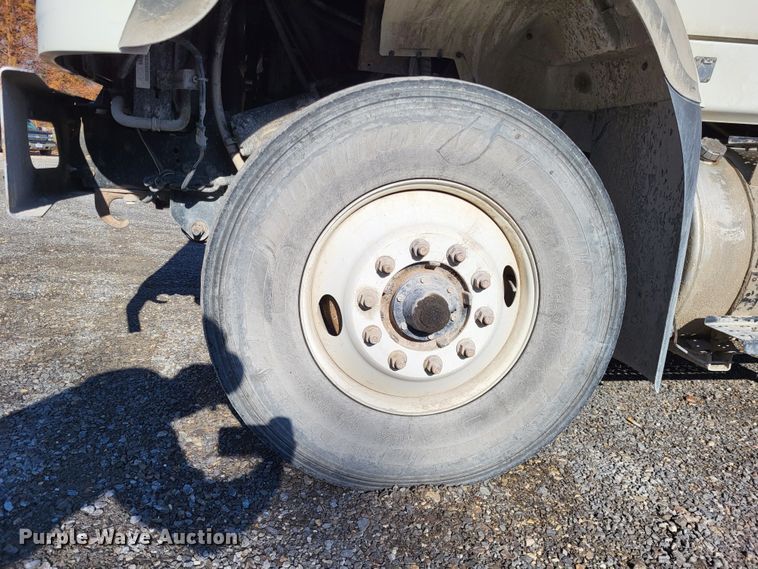 image for item DO3471 2013 International WorkStar 7500  dump truck