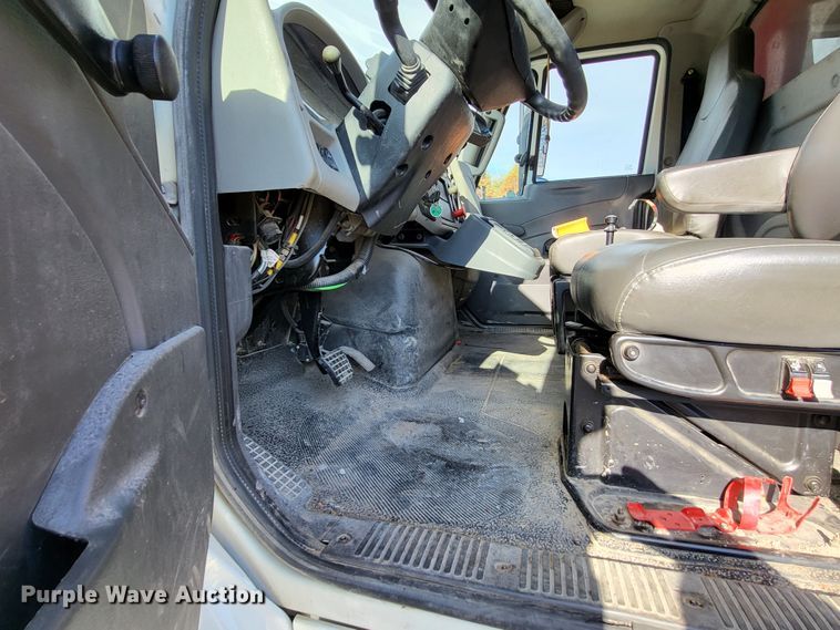 image for item DO3472 2013 International WorkStar 7500  dump truck