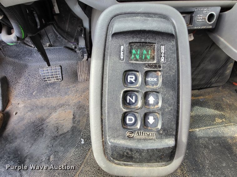 image for item DO3472 2013 International WorkStar 7500  dump truck