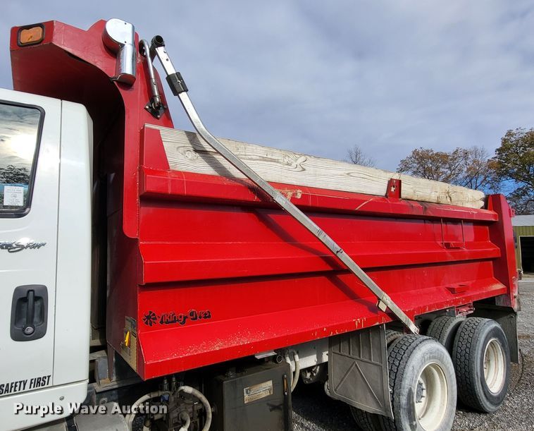 image for item DO3472 2013 International WorkStar 7500  dump truck