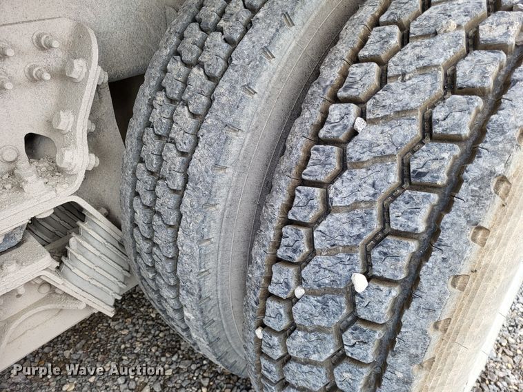 image for item DO3472 2013 International WorkStar 7500  dump truck