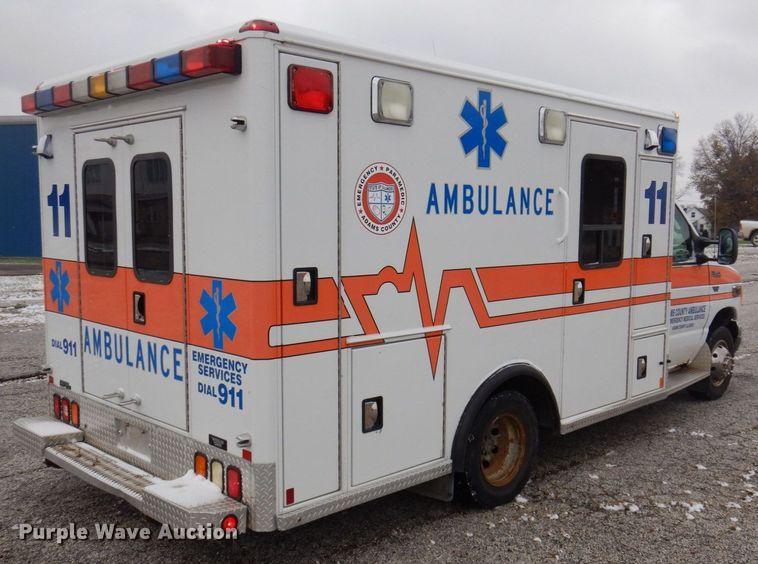 image for item DP0422 2003 Ford E350 Super Duty  ambulance