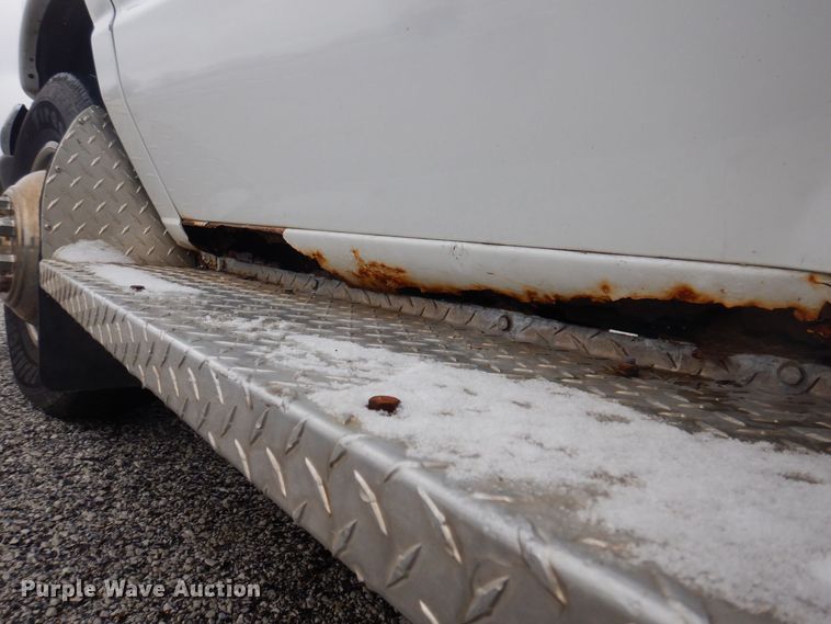 image for item DP0422 2003 Ford E350 Super Duty  ambulance