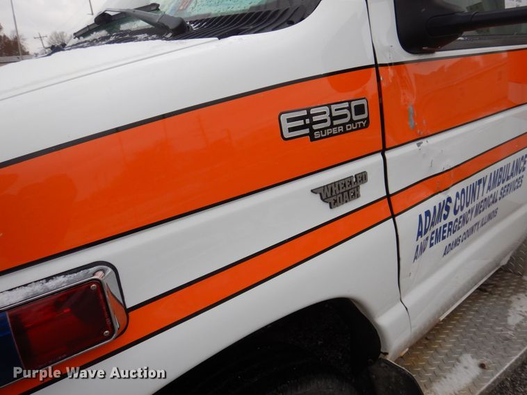 image for item DP0422 2003 Ford E350 Super Duty  ambulance