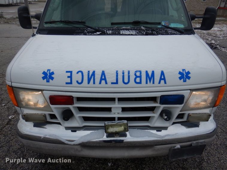 image for item DP0422 2003 Ford E350 Super Duty  ambulance