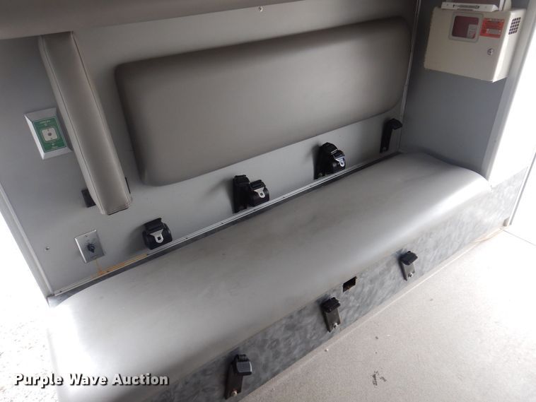 image for item DP0422 2003 Ford E350 Super Duty  ambulance