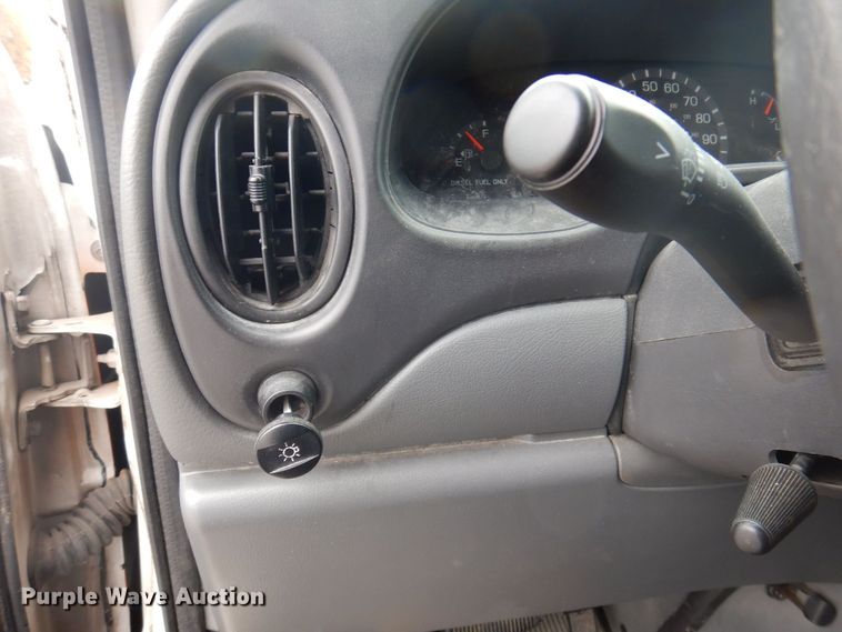 image for item DP0422 2003 Ford E350 Super Duty  ambulance