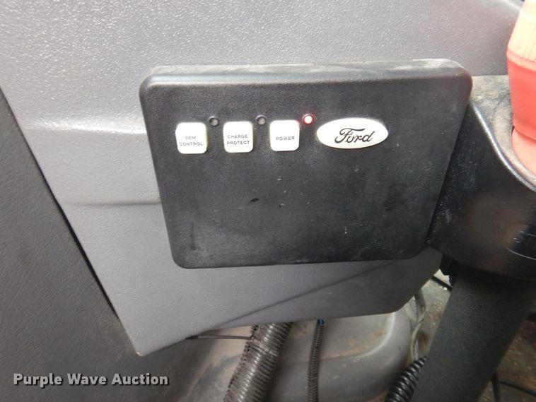 image for item DP0422 2003 Ford E350 Super Duty  ambulance