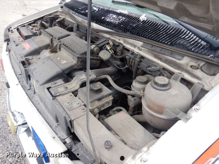 image for item DP0422 2003 Ford E350 Super Duty  ambulance