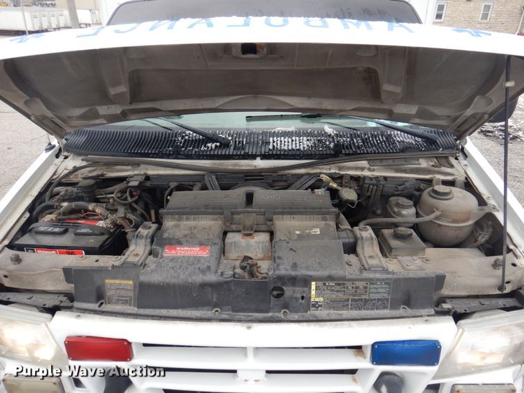 image for item DP0422 2003 Ford E350 Super Duty  ambulance