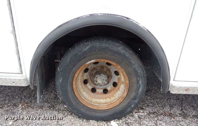 image for item DP0422 2003 Ford E350 Super Duty  ambulance