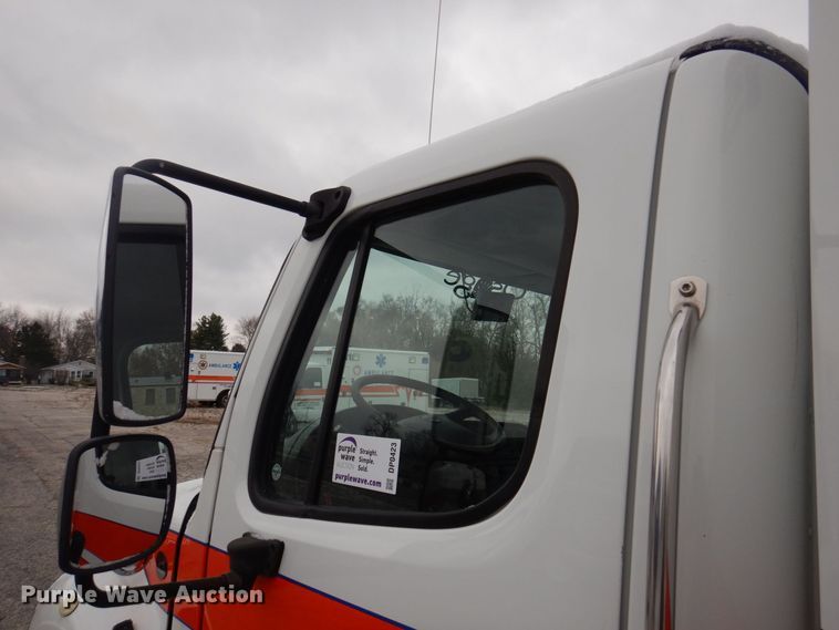 image for item DP0423 2010 Freightliner Business Class M2  ambulance