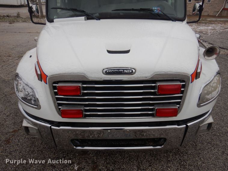 image for item DP0423 2010 Freightliner Business Class M2  ambulance