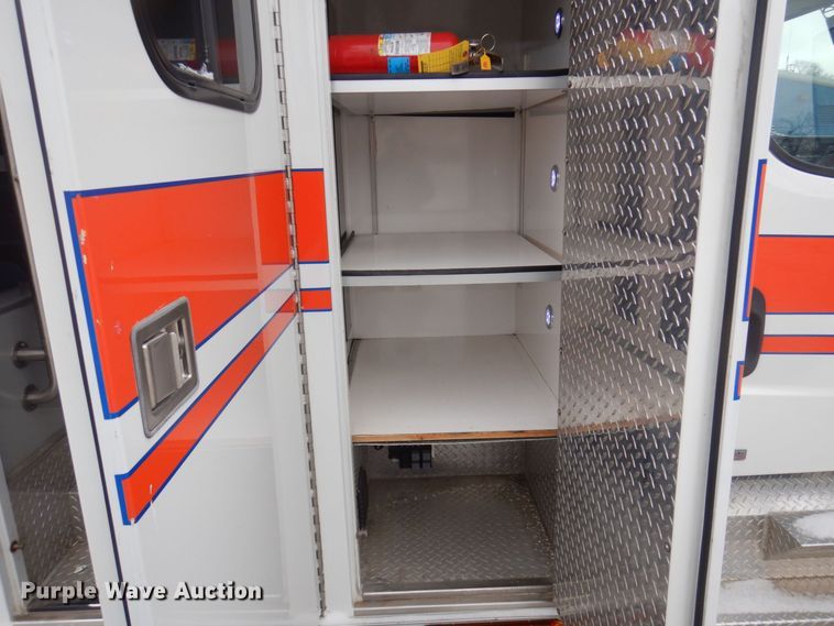image for item DP0423 2010 Freightliner Business Class M2  ambulance