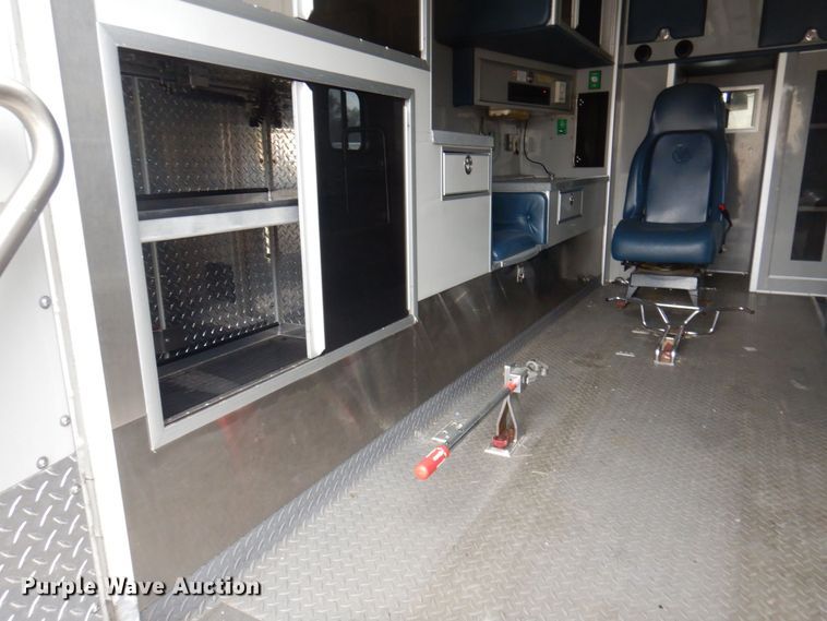 image for item DP0423 2010 Freightliner Business Class M2  ambulance