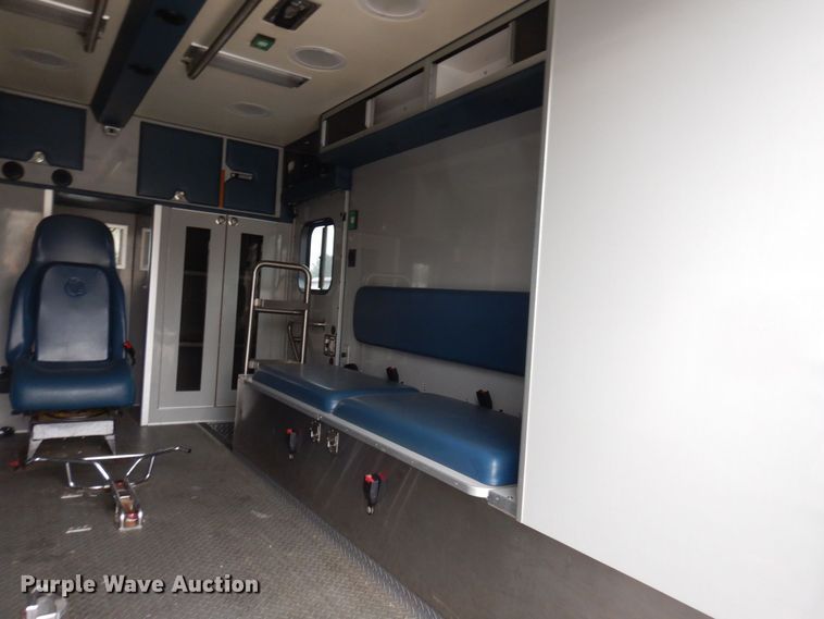 image for item DP0423 2010 Freightliner Business Class M2  ambulance