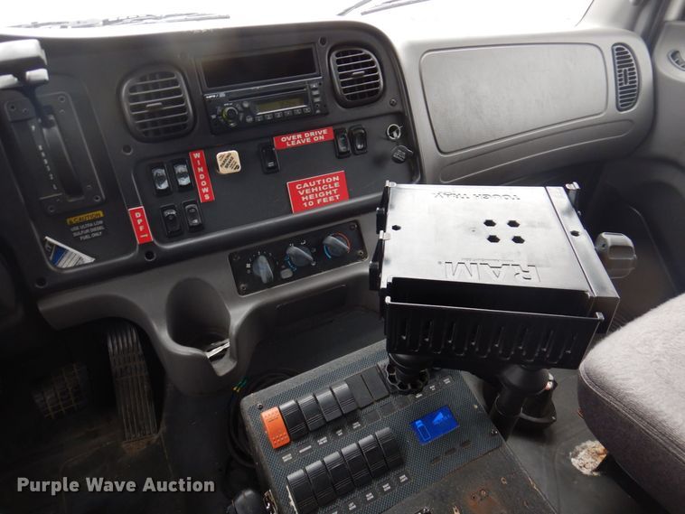 image for item DP0423 2010 Freightliner Business Class M2  ambulance