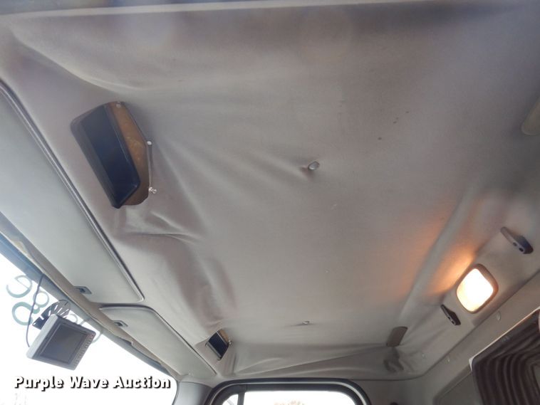 image for item DP0423 2010 Freightliner Business Class M2  ambulance