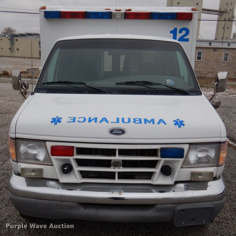 image for item DP0424 1999 Ford E350 Super Duty  ambulance