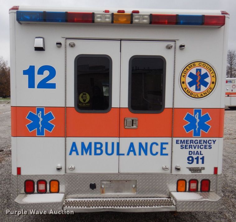 image for item DP0424 1999 Ford E350 Super Duty  ambulance