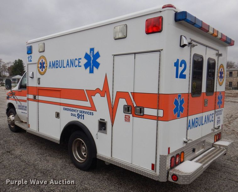 image for item DP0424 1999 Ford E350 Super Duty  ambulance