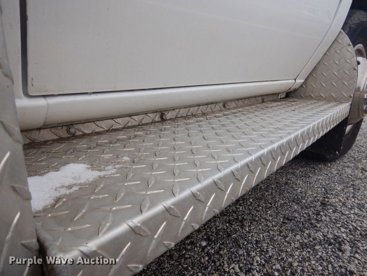 image for item DP0424 1999 Ford E350 Super Duty  ambulance